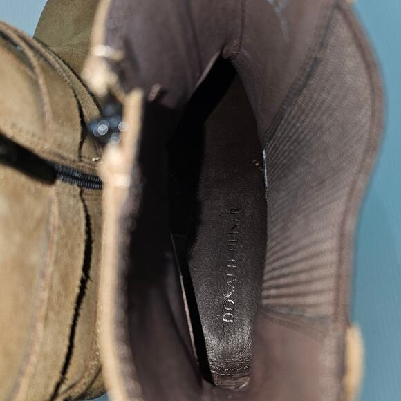 NEW Donald Pliner Savvy Ankle Bootie Womens 11 Tan Suede Chelsea Lug Sole Fall - Picture 11 of 14